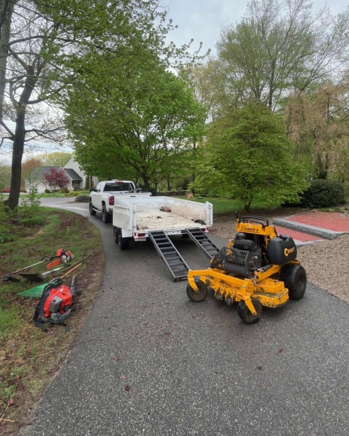 Woodstock Ct Black Mulch Installation